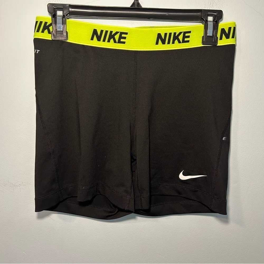 Nike Dri-Fit Black & Green Biker Shorts Size Large